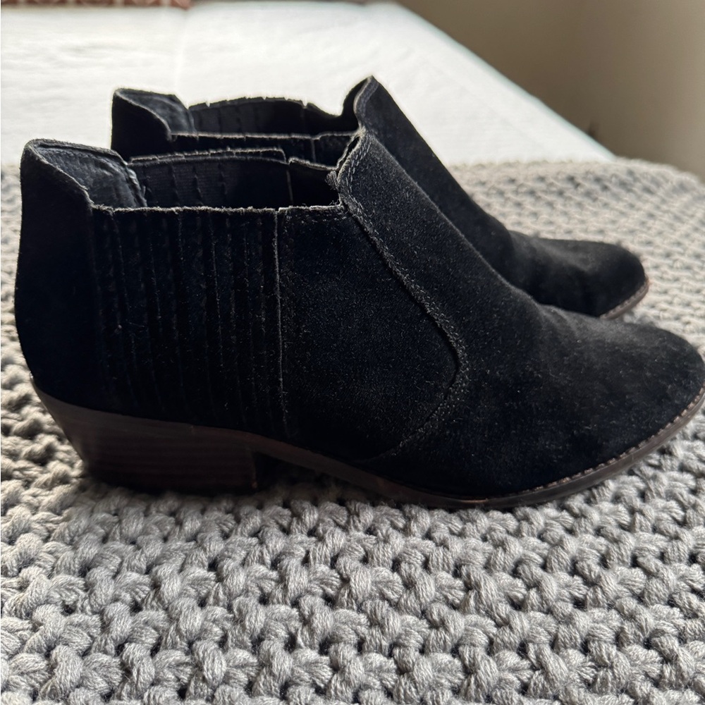 Lucky Brand Charcoal Suede Ankle Boots